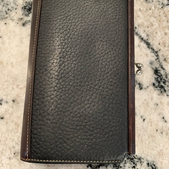 Dooney & Bourke wallet - Picture 10 of 10